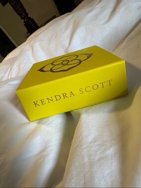 Kendra Scott Bright Yellow Branded Jewelry Box